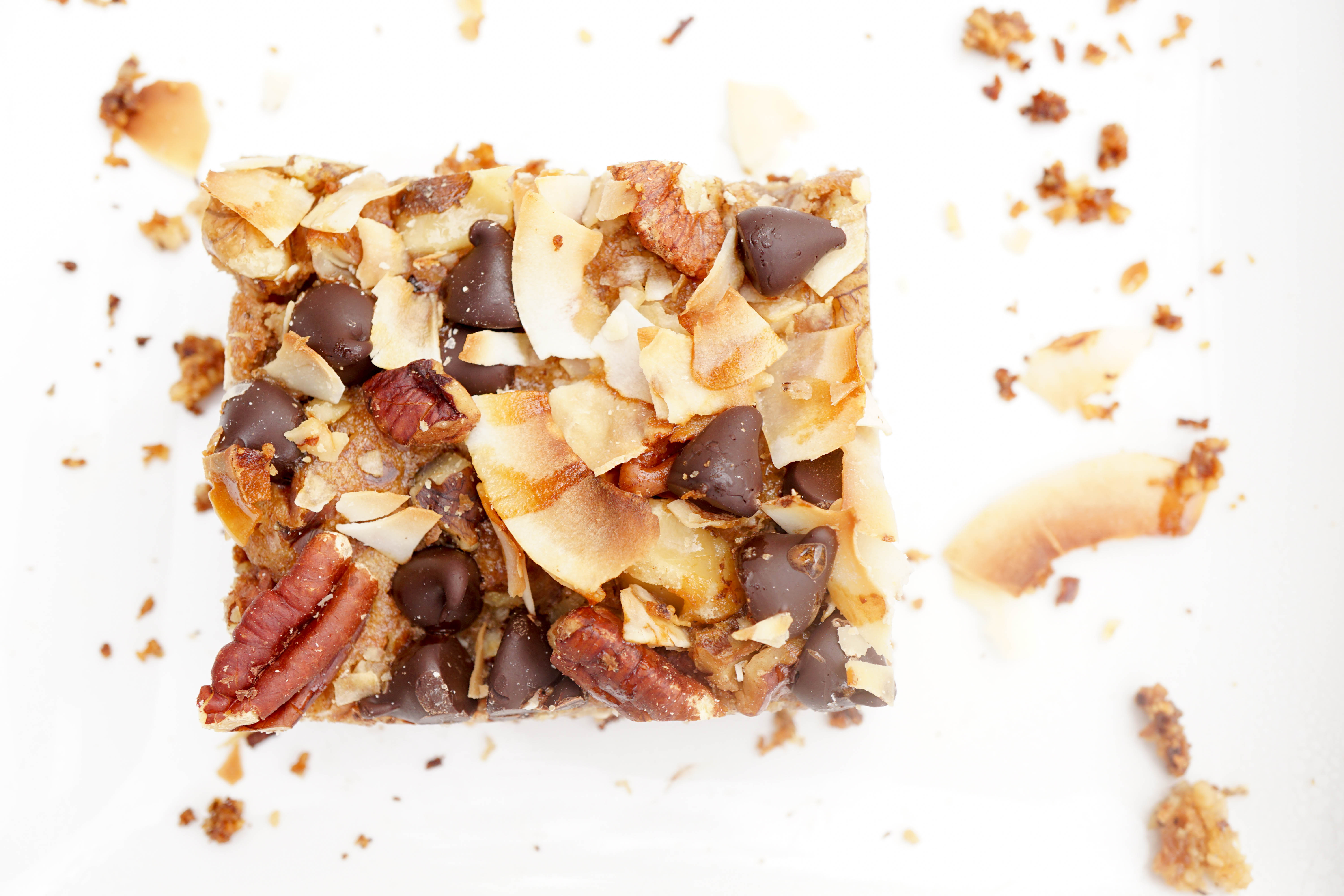Magic Bars Recipe - The perfect goey chocolate and caramelly bar that's actually healthy! Gluten free, dairy free and refined sugar free! yes please