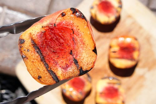 Cinnamon Grilled Peaches: a quick and healthy dessert perfect for summer Bar-B-Ques!