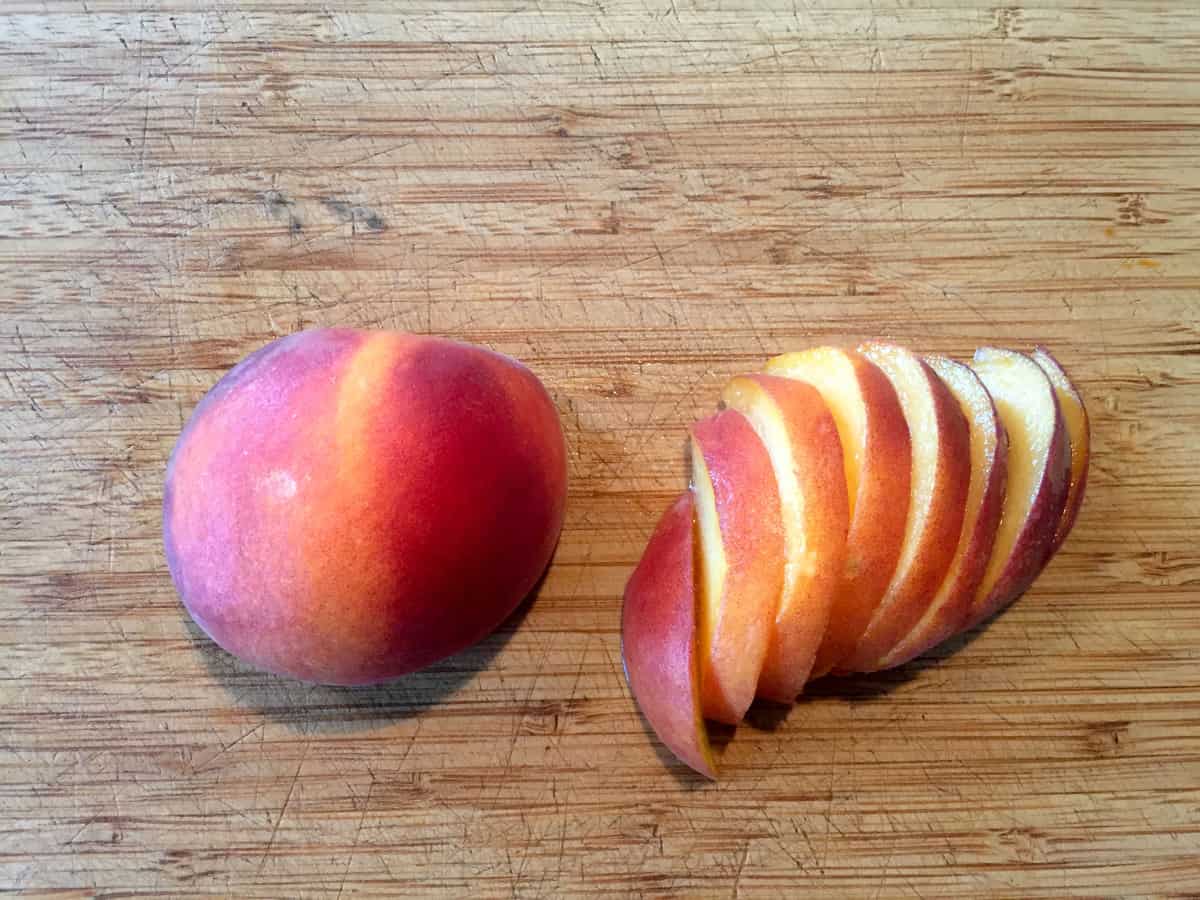 Enjoy peaches all year long with this healthy tutorial on how to Freeze Peaches