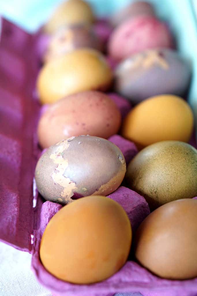 How to make natural food dyes using whole food ingredients