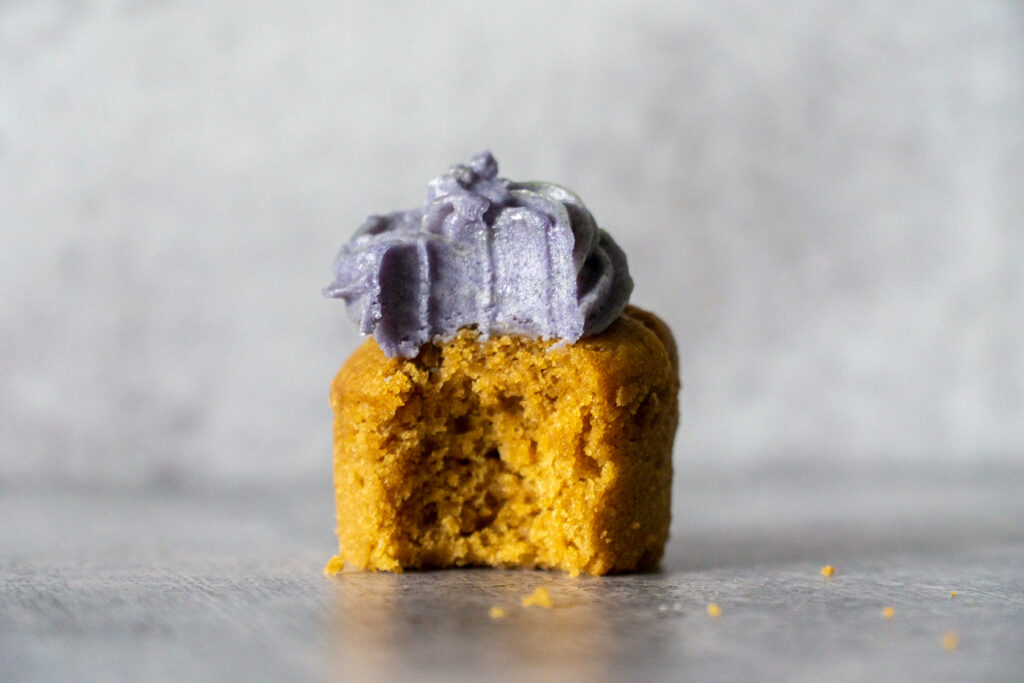 Champagne cupcakes with blue Honey Buttercream